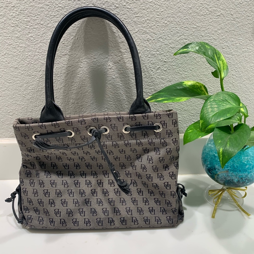 Authentic Dooney & Bourke Purse